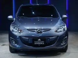 2011  Mazda 2 - Image 10