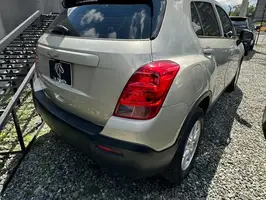 2014  Chevrolet Tracker - Image 28