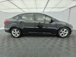 2013  Ford Focus - Image 17