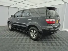 2011  Toyota Fortuner - Image 12