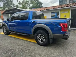 2018  Ford F - Image 31