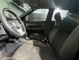 2017  Nissan Kicks - Image 23