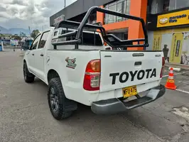 2014  Toyota Hilux - Image 14