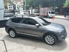 2019  Volkswagen Tiguan - Image 18