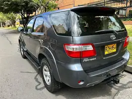 2010  Toyota Fortuner - Image 10