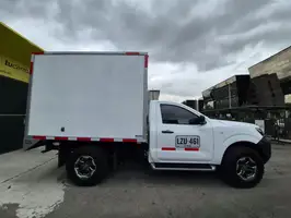 2025  Nissan Frontier - Image 15