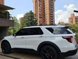 2023  Ford Explorer - Image 11