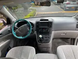 2013  Kia Carnival - Image 13