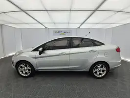 2011  Ford Fiesta - Image 11