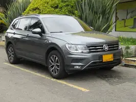 2018  Volkswagen Tiguan - Image 12
