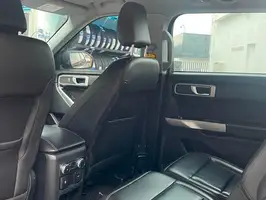 2021  Ford Explorer - Image 19
