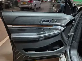 2017  Ford Explorer - Image 19