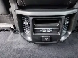 2025  Dodge Unknown - Image 32