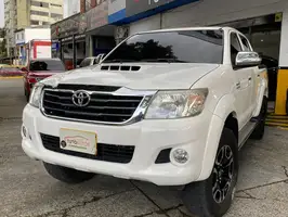 2013  Toyota Hilux - Image 7
