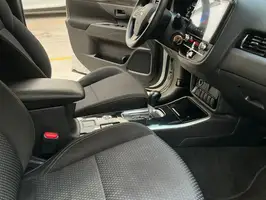 2022  Mitsubishi Unknown - Image 25