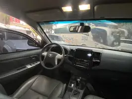 2013  Toyota Hilux - Image 18