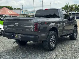 2018  Ford F - Image 13