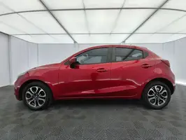 2017  Mazda 2 - Image 25
