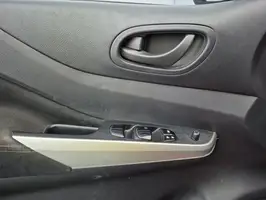 2019  Nissan Np300 - Image 19