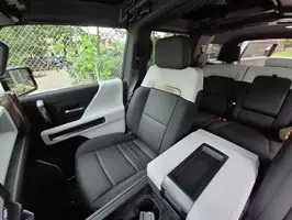 2025  Mercedes Unknown - Image 25