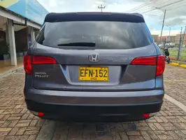 2017  Honda Pilot - Image 12