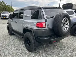 2022  Toyota Fj - Image 9