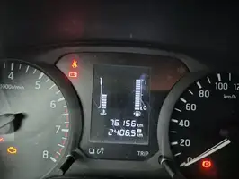 2019  Nissan Np300 - Image 24