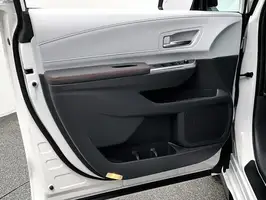 2025  Toyota Siena - Image 15