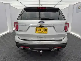 2018  Ford Explorer - Image 14