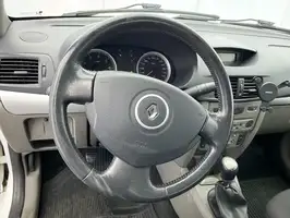 2010  Renault Symbol - Image 41