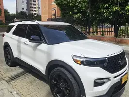 2023  Ford Explorer - Image 6