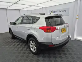 2014  Toyota Rav4 - Image 13