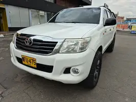 2014  Toyota Hilux - Image 9