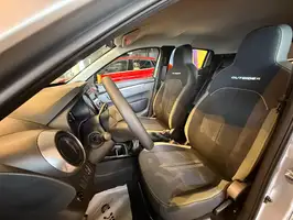 2025  Renault Kwid - Image 14