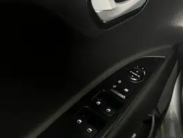 2022  Kia Rio - Image 21