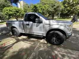 2017  Ford F - Image 17