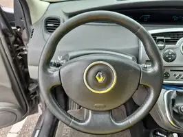 2010  Renault Grand - Image 22