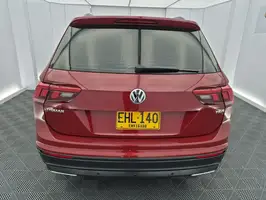 2018  Volkswagen Tiguan - Image 15