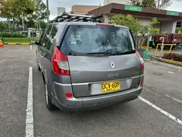 2010  Renault Grand - Image 12