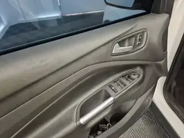 2013  Ford Escape - Image 40