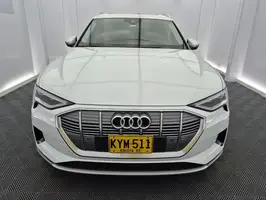 2022  Audi E - Image 4