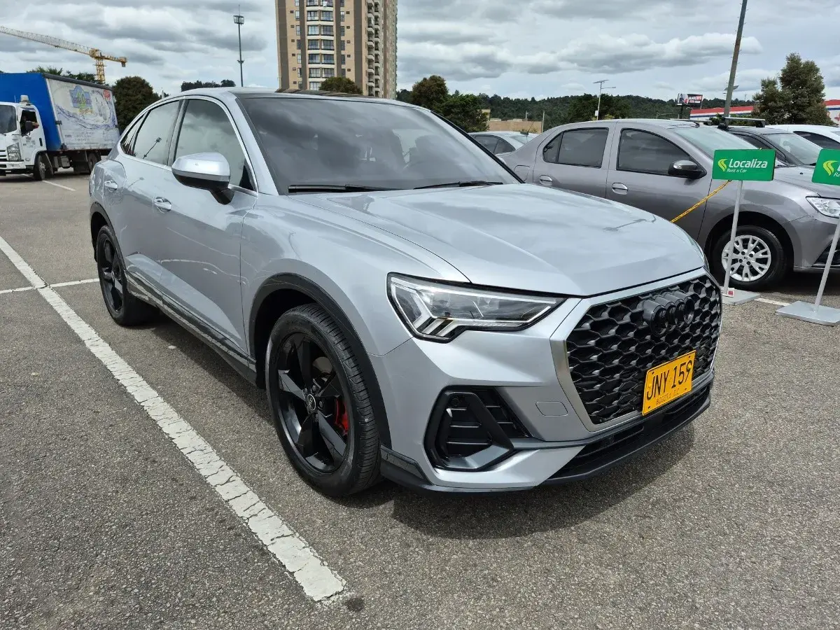 2021  Audi Q3