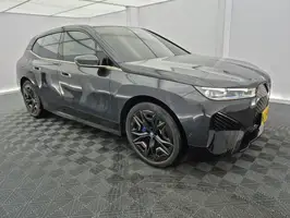 2025  Bmw Ix - Image 4