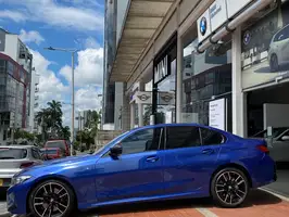 2023  Bmw Serie - Image 2