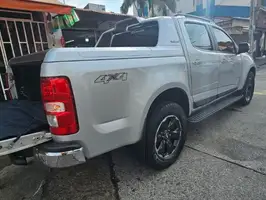 2023  Chevrolet Colorado - Image 5