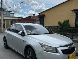 2011  Chevrolet Cruze - Image 1