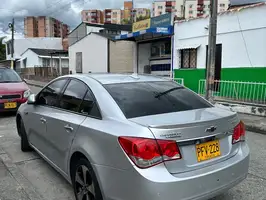 2011  Chevrolet Cruze - Image 3