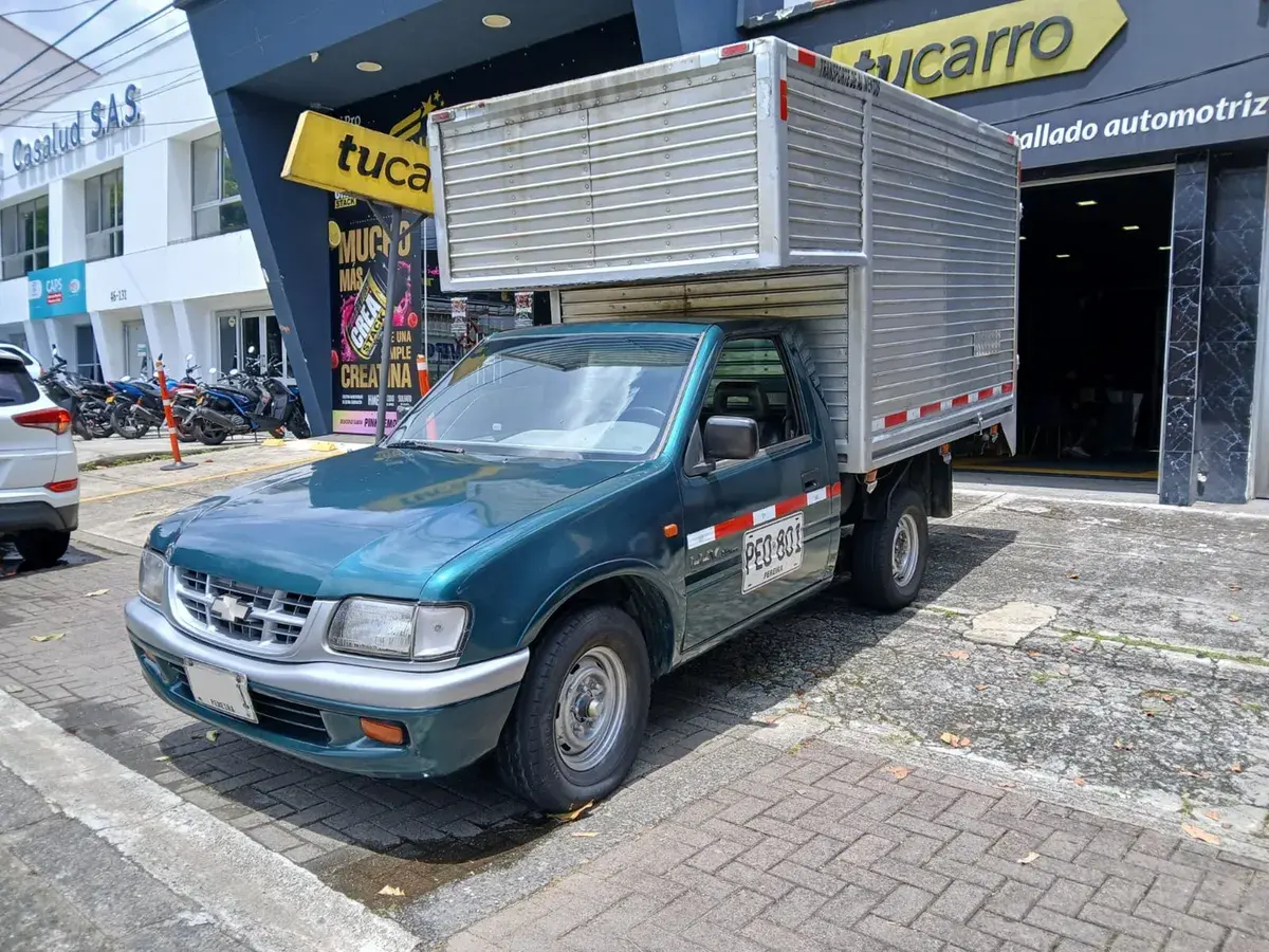 2000  Chevrolet Luv