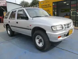 2003  Chevrolet Rodeo - Image 3