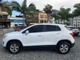 2014  Chevrolet Tracker - Image 4